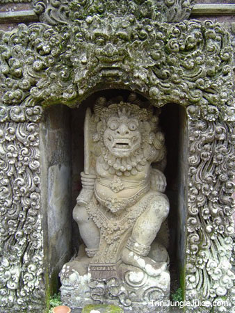 bali2004-095