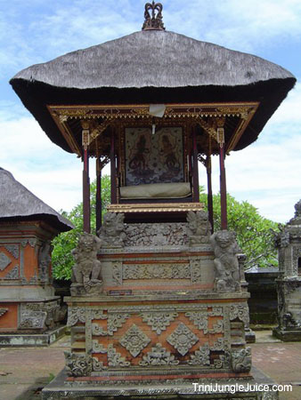 bali2004-100