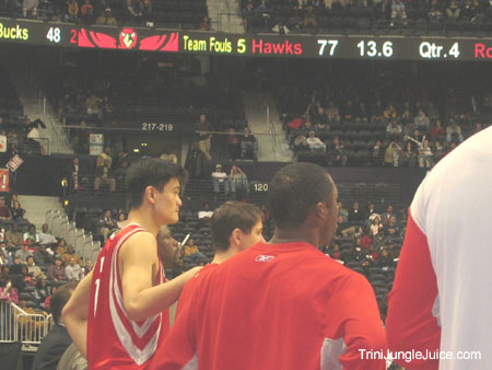 hawksvsrockets-07