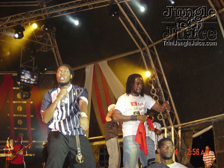 uwi_splash_2005-04