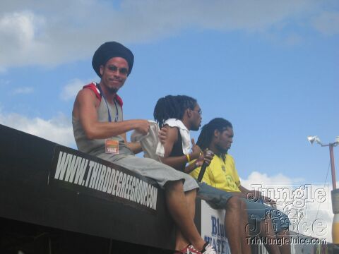 tntc2k5_poison_tue-044