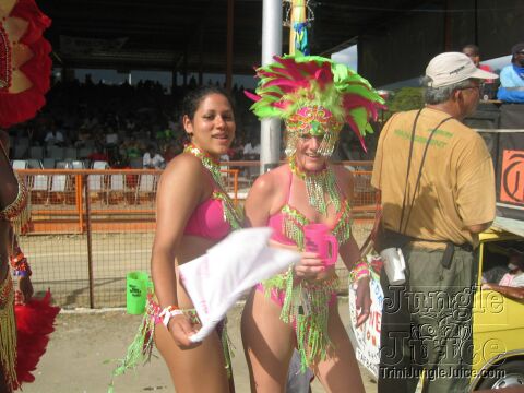 tntc2k5_poison_tue-054