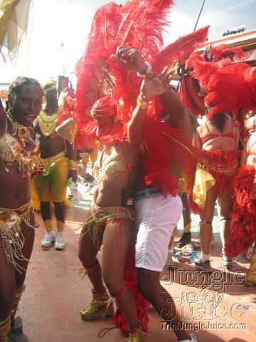 tntc2k5_poison_tue-083