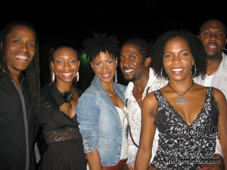 black_white_blend-07