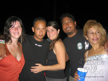 black_white_blend-11