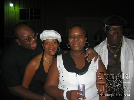 black_white_blend-19