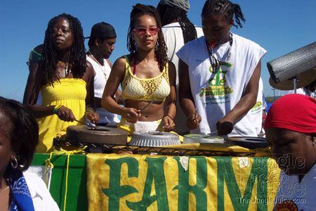 caribana_parade_pt1-034