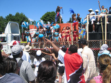caribana_parade_pt1-112