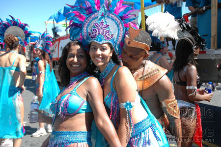 caribana_parade_pt2-100