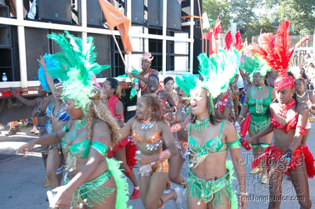 caribana_parade_pt2-132