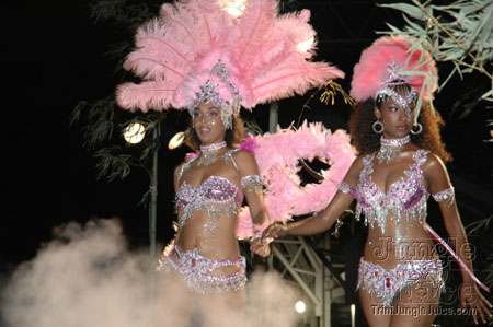 islandpeople_2k6_launch-082