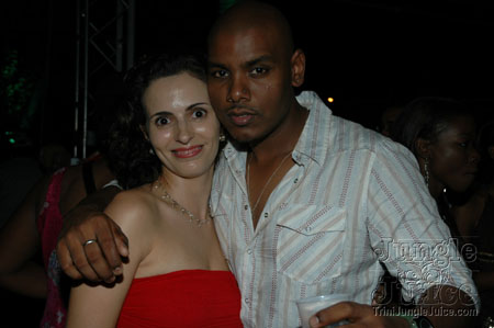 islandpeople_2k6_launch-200