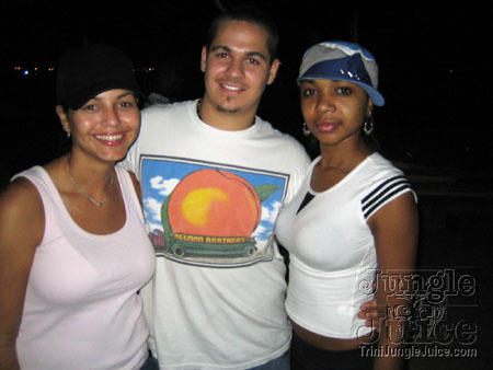 islandevents_2k6_launch-02