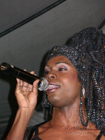 islandevents_2k6_launch-22