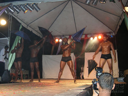 islandevents_2k6_launch-30