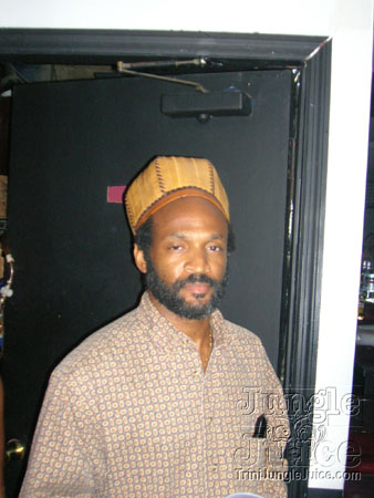 1-madhouse_flagparty-06