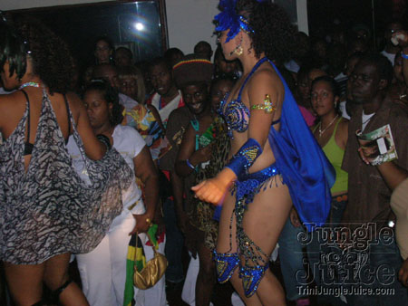 1-madhouse_flagparty-09