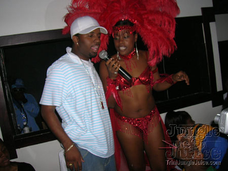 1-madhouse_flagparty-14