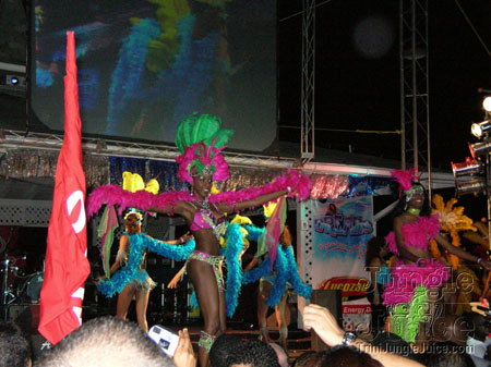 poison_2k6_launch-020