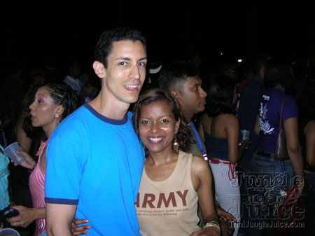 poison_2k6_launch-050