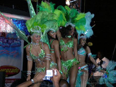 poison_2k6_launch-065