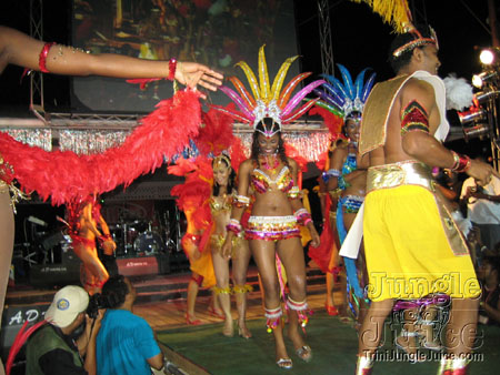 poison_2k6_launch-081