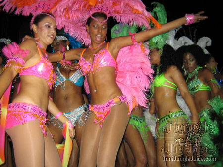 poison_2k6_launch-085