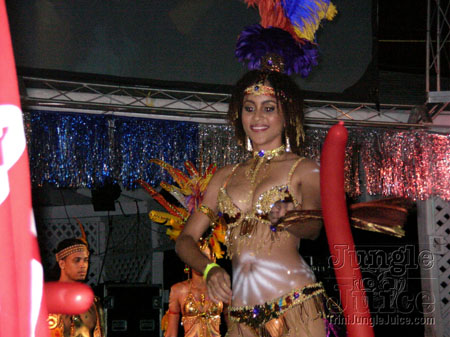 poison_2k6_launch-086