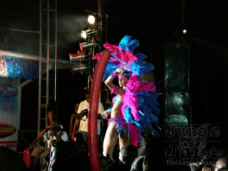 poison_2k6_launch-090