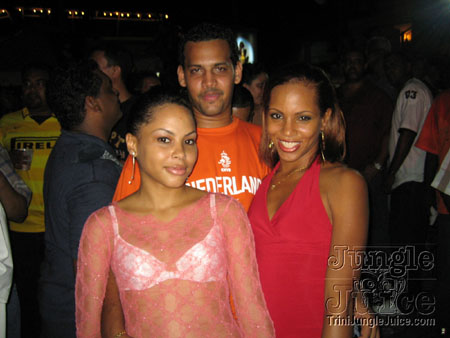 poison_2k6_launch-110