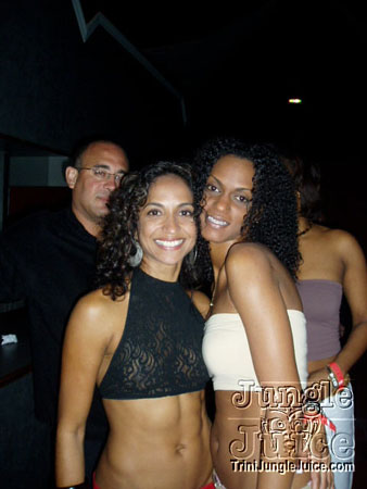 red_dight_district-08