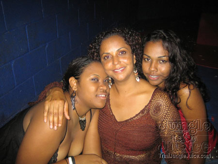 red_dight_district-52