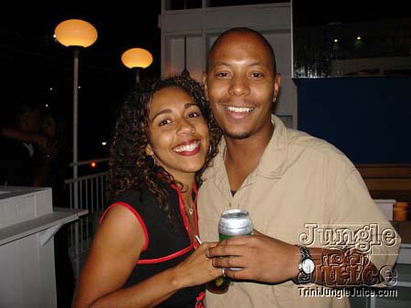 soca_on_rooftop-01