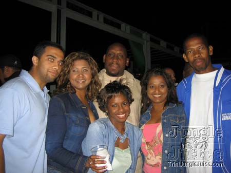 soca_on_rooftop-37