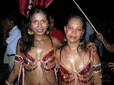 trini_revellers_2k6_launch-037
