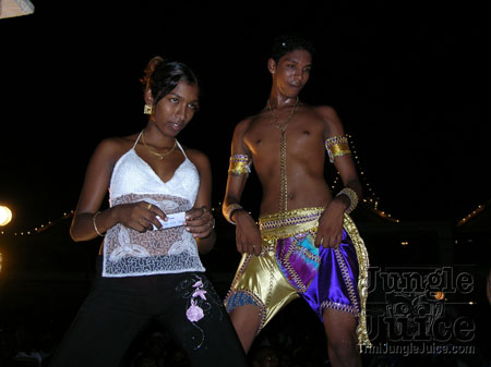 trini_revellers_2k6_launch-042