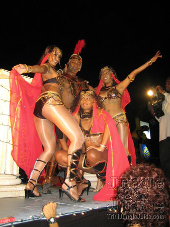 trini_revellers_2k6_launch-079