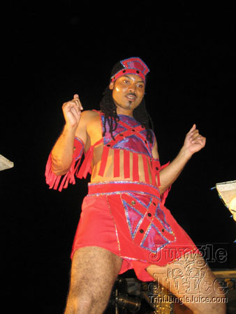 trini_revellers_2k6_launch-084