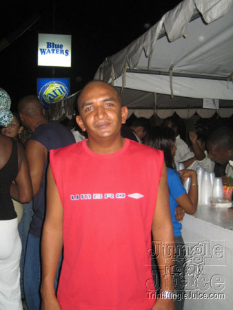 trini_revellers_2k6_launch-097