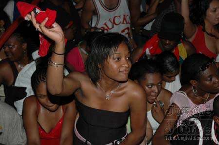 unite_de_nations_4-153