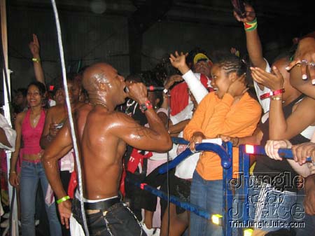 unite_de_nations_4-174