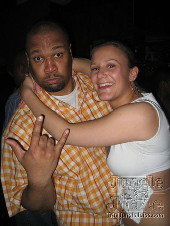 xclusv_houseparty_apr04-11