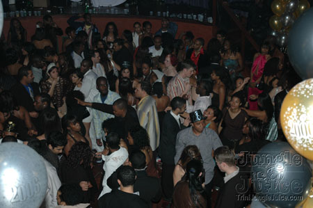 xclusv_nye_2005-03