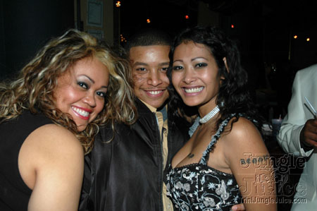 xclusv_nye_2005-05
