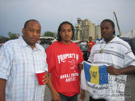 all_ah_we_boatride_2006-04