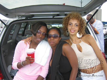 all_ah_we_boatride_2006-05