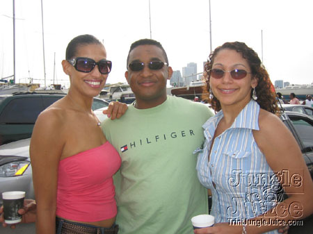 all_ah_we_boatride_2006-09