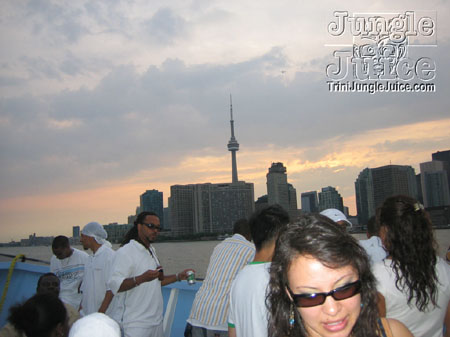 all_ah_we_boatride_2006-11