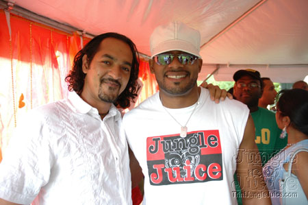 beach_house_carnival_2006-003