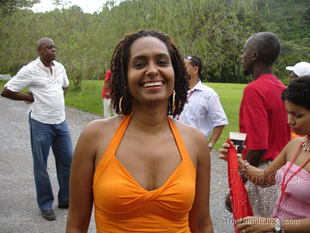 beach_house_carnival_2006-005